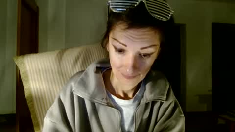 Raluca online show from 12-29-24, 08:37