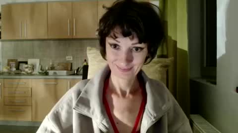 Raluca online show from 10-08-25, 04:37