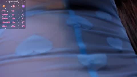 Snapshot of beccabaxter chatting on 10-14-25, 06:42 Am Becca online show from 10-14-25, 06:42