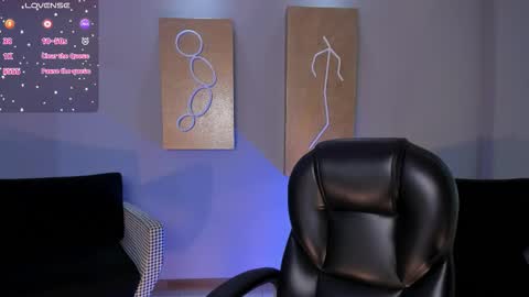 Snapshot of beccabaxter chatting on 10-24-25, 08:27 Am Becca online show from 10-24-25, 08:27