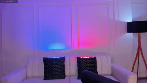 Snapshot of beccabaxter chatting on 10-30-25, 08:31 Am Becca online show from 10-30-25, 08:31