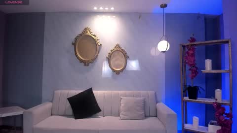 Snapshot of beccabaxter chatting on 10-31-25, 11:55 Am Becca online show from 10-31-25, 11:55