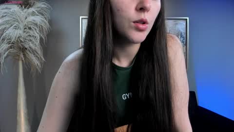 Snapshot of beccabaxter chatting on 11-04-25, 06:18 Am Becca online show from 11-04-25, 06:18