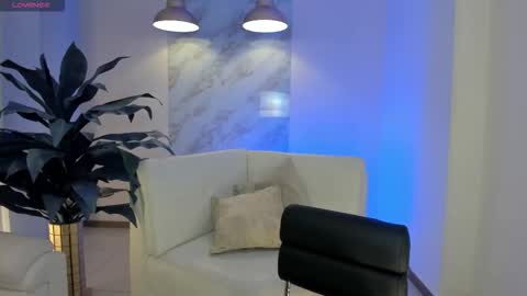 Snapshot of beccabaxter chatting on 11-08-25, 07:12 Am Becca online show from 11-08-25, 07:12