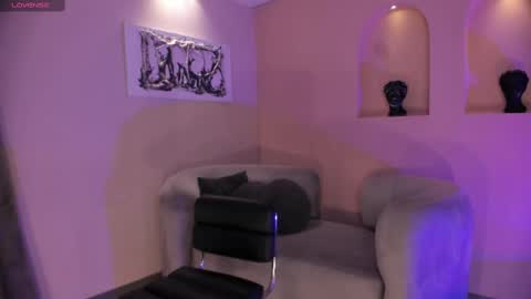 Snapshot of beccabaxter chatting on 11-18-25, 06:34 Am Becca online show from 11-18-25, 06:34