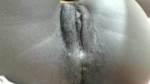 Snapshot of beckatee chatting on 09-22-25, 12:23 Becka online show from 09-22-25, 12:23