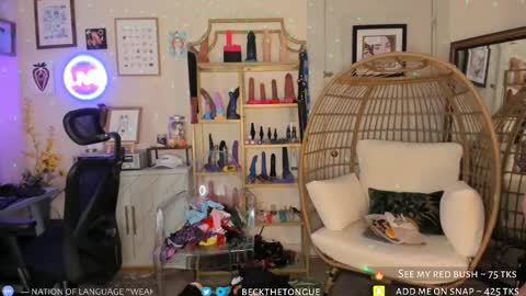 Snapshot of beckthetongue chatting on 09-13-25, 10:20 Beck the tongue online show from 09-13-25, 10:20