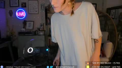 Snapshot of beckthetongue chatting on 09-18-25, 10:23 Beck the tongue online show from 09-18-25, 10:23