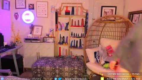 Snapshot of beckthetongue chatting on 09-23-25, 10:02 Beck the tongue online show from 09-23-25, 10:02