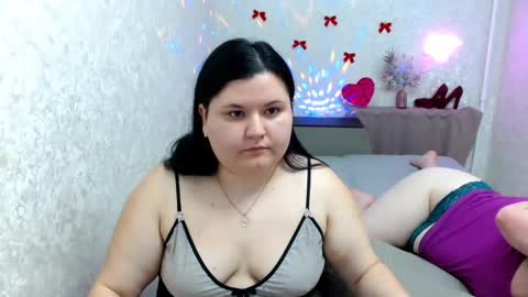 BeckyAndEllen online show from 12-11-24, 09:23