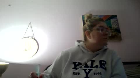 Snapshot of bedbandits chatting on 11-12-25, 11:32 Bedbandits69 online show from 11-12-25, 11:32