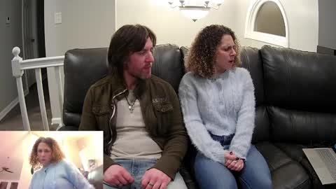 Snapshot of bedroom_king_and_queen chatting on 02-21-25, 02:06 Bedroom king and queen online show from 02-21-25, 02:06