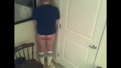 Snapshot of bedwetboy chatting on 01-04-25, 03:07 Bedwetboys online show from 01-04-25, 03:07