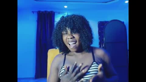 bee_baby1 online show from 11-06-25, 11:26