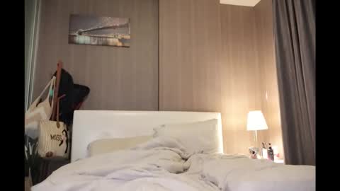 bee_thai online show from 04-16-26, 09:39