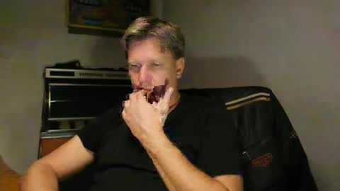 beefeater_7 online show from 09-29-25, 07:51