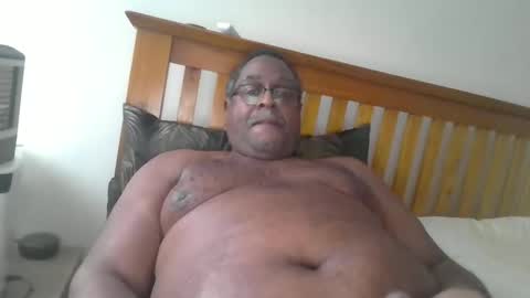 Snapshot of beefysi chatting on 11-15-25, 12:56 beefysi online show from 11-15-25, 12:56