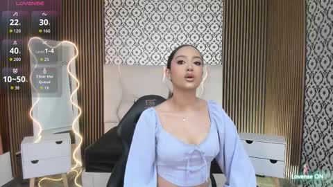 Snapshot of beella_tay1 chatting on 10-14-25, 03:02 BELLA online show from 10-14-25, 03:02