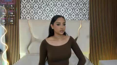 Snapshot of beella_tay1 chatting on 11-06-25, 02:29 BELLA online show from 11-06-25, 02:29