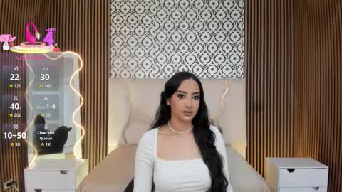 Snapshot of beella_tay1 chatting on 11-13-25, 03:33 BELLA online show from 11-13-25, 03:33