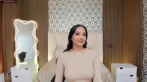 Snapshot of beella_tay1 chatting on 11-15-25, 03:08 BELLA online show from 11-15-25, 03:08