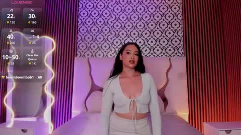 Snapshot of beella_tay1 chatting on 11-20-25, 05:07 BELLA online show from 11-20-25, 05:07