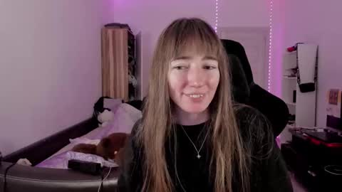 Lisa online show from 09-17-25, 04:41