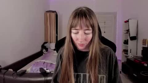 Lisa online show from 09-19-25, 06:19