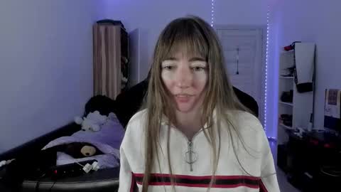 Lisa online show from 09-23-25, 05:27
