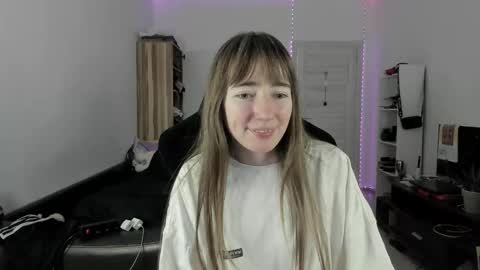 Lisa online show from 09-28-25, 03:50