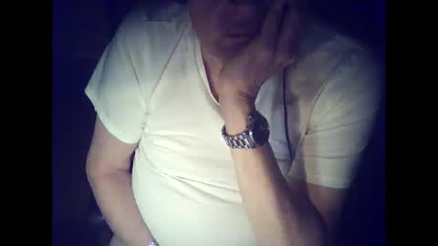 Snapshot of bekklove1 chatting on 01-18-26, 04:33 bekklove1 online show from 01-18-26, 04:33