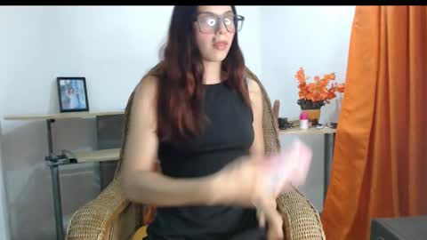 Snapshot of bela1x chatting on 10-29-25, 01:41 bela online show from 10-29-25, 01:41