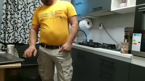 kevin and Bella online show from 12-22-24, 02:27