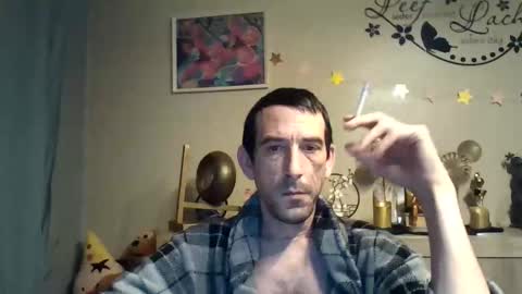 Snapshot of belgianboy33 chatting on 10-12-25, 05:06 Dreamcock online show from 10-12-25, 05:06