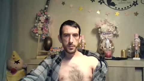 Snapshot of belgianboy33 chatting on 11-12-25, 05:30 Dreamcock online show from 11-12-25, 05:30