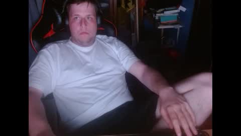 Snapshot of belgiandudeantwerp chatting on 09-13-25, 06:51 Belgian Dude online show from 09-13-25, 06:51