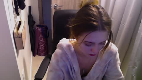 Snapshot of belindaacosta chatting on 12-11-24, 05:15 Belinda online show from 12-11-24, 05:15