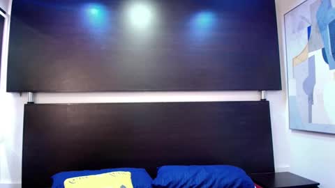 Snapshot of bell_jhonss chatting on 09-20-25, 12:28 BELL. online show from 09-20-25, 12:28