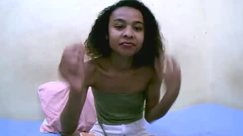 bella193999 online show from 11-22-25, 05:56