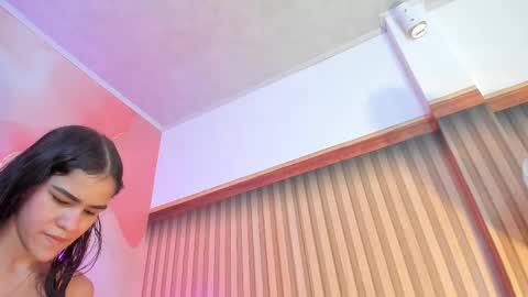 Snapshot of bella__sweets chatting on 03-04-25, 07:01 Melanie online show from 03-04-25, 07:01