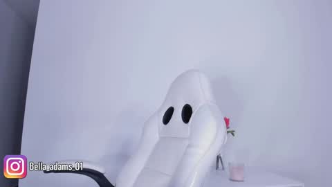 isabella online show from 10-04-25, 04:43