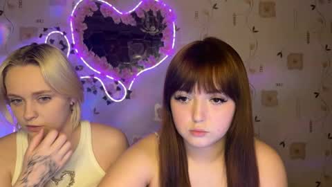 bella_and_alice online show from 10-15-25, 03:01