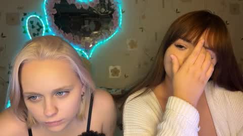 bella_and_alice online show from 10-29-25, 01:24