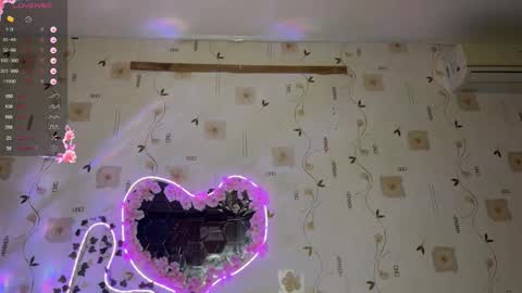 bella_and_alice online show from 10-31-25, 06:20