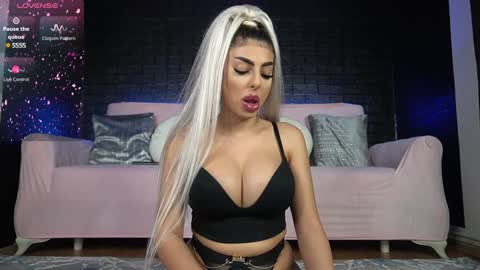 Emma  Bella online show from 01-29-25, 09:07
