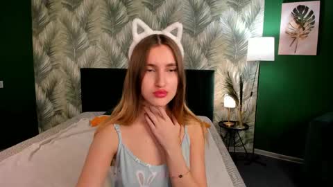 Bella online show from 10-06-25, 12:02