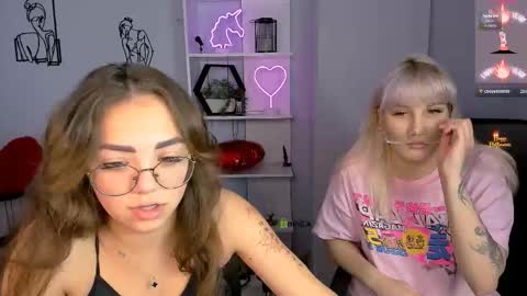 Snapshot of bella_cute12 chatting on 11-07-25, 08:58 Bella online show from 11-07-25, 08:58