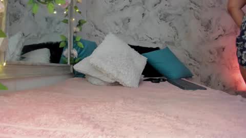 Dessi  online show from 01-12-26, 01:49