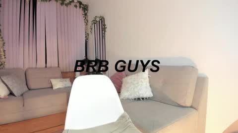 Snapshot of bella_es chatting on 01-27-25, 11:54 Onlyfans isa bella 23 online show from 01-27-25, 11:54