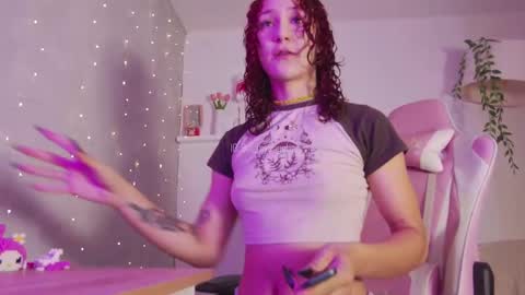 Snapshot of bella_franco chatting on 03-04-25, 02:17 In instagran bel myangel online show from 03-04-25, 02:17